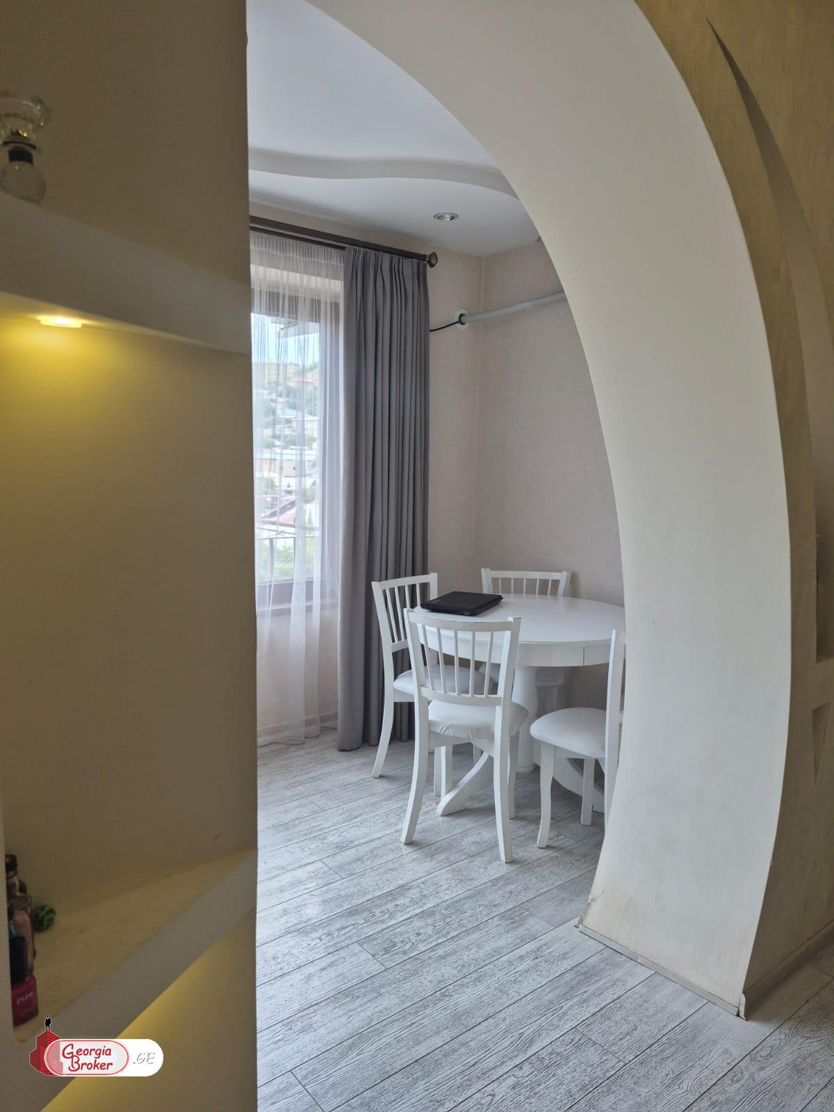 nearly repaired 3-room apartment for sale